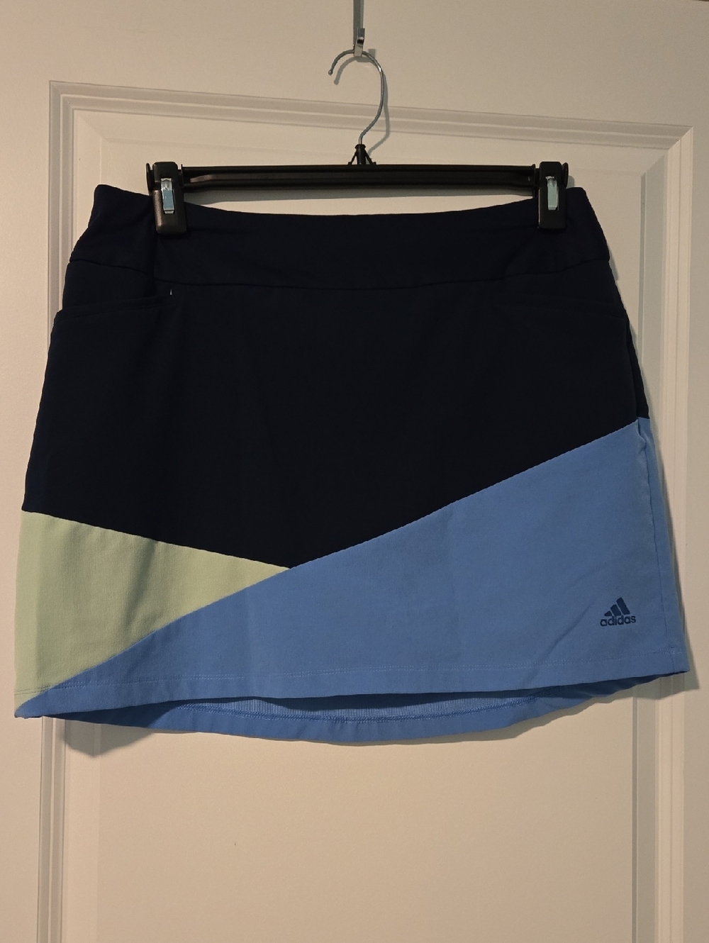 adidas Skort in Navy, Light Blue & Light Green